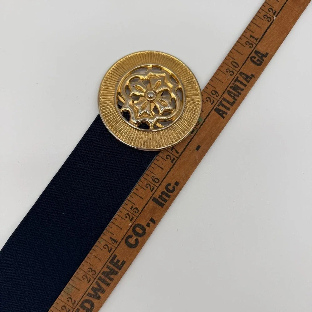 Vintage Navy Blue Elastic Cinch Belt Gold Filigree Round Buckle Medium 27 Inch